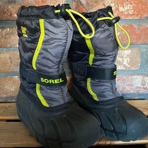 Sorel big kid snow boots